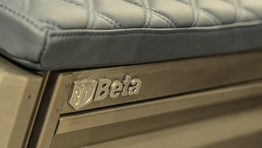 3dbeta-BroughSuperior-EICMA19-02