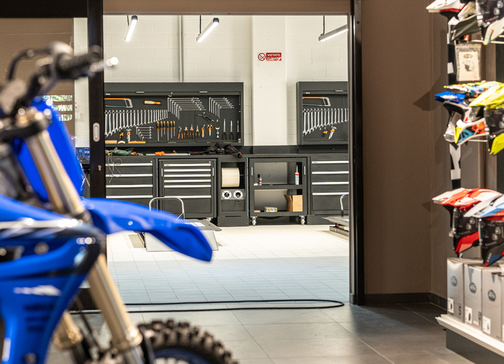 3dbeta-D&G-Yamaha-Segrate-01